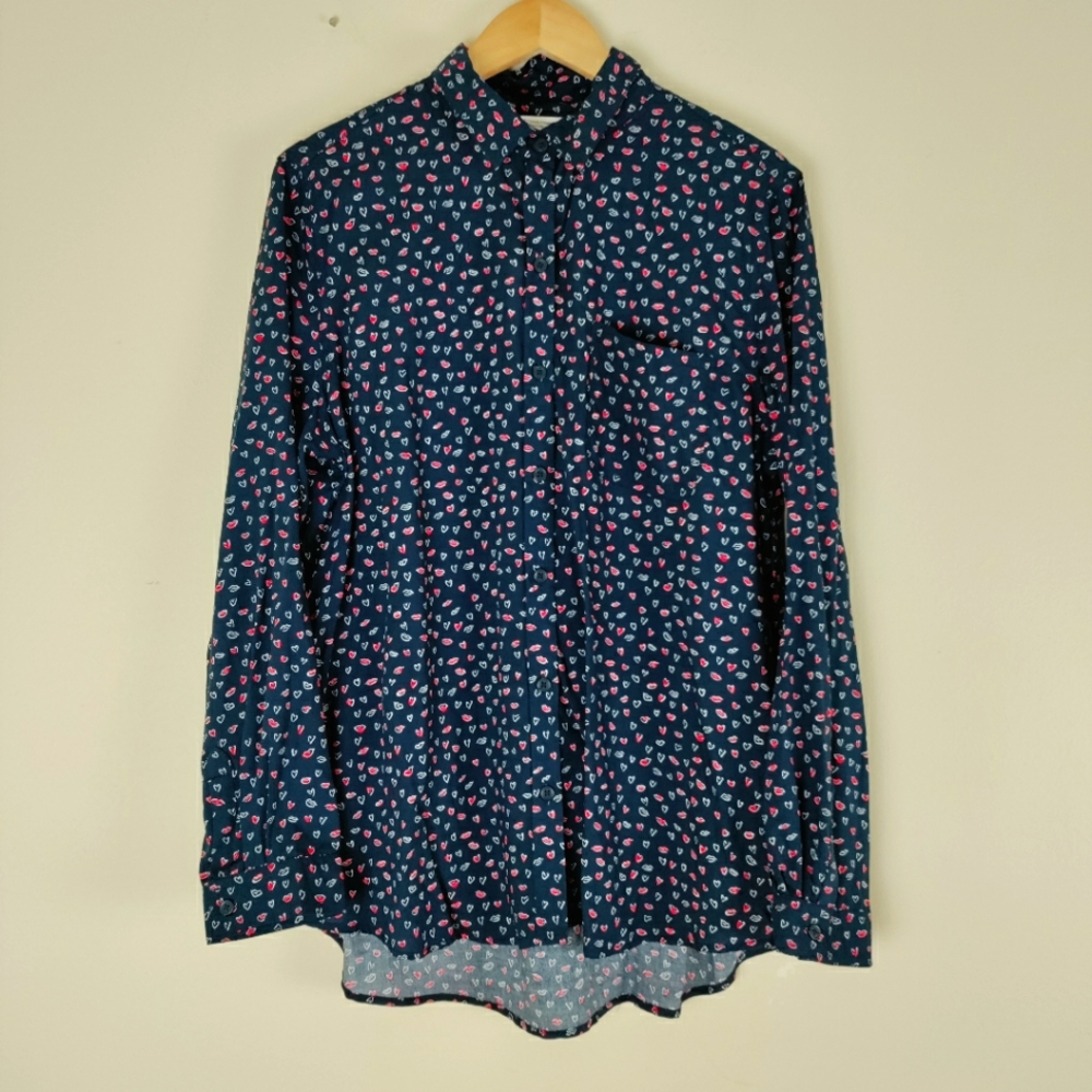 Beach Lunch Lounge Love is Navy Hearts Button-up Long Sleeve Collared Shirt Top